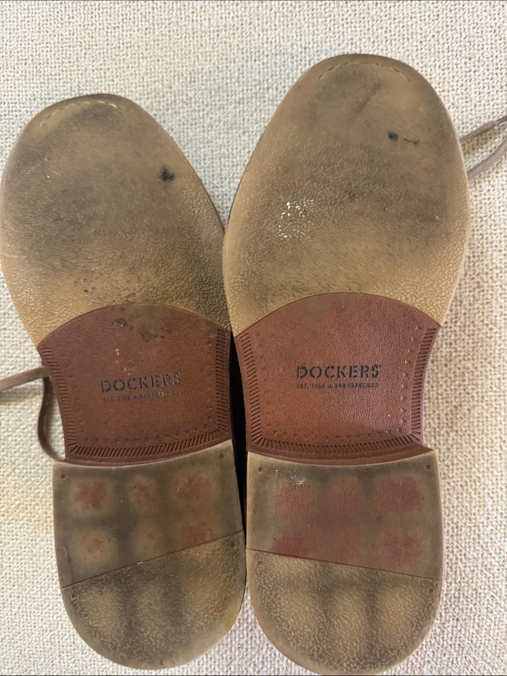 Dockers.  Men's Brown Leather Lace-Up Casual Shoe 9.5